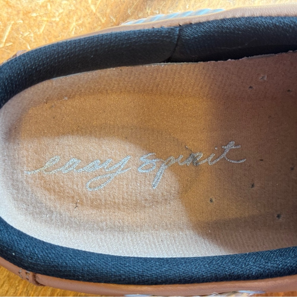 NWOT Easy Spirit Woman’s Casual Slip-On Loafers- Blue and Tan. Size 8 Naut look - Picture 8 of 14